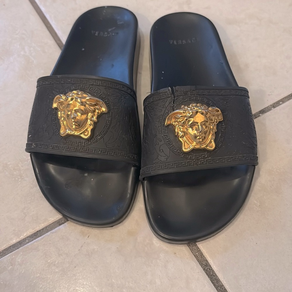 Versace slides 38